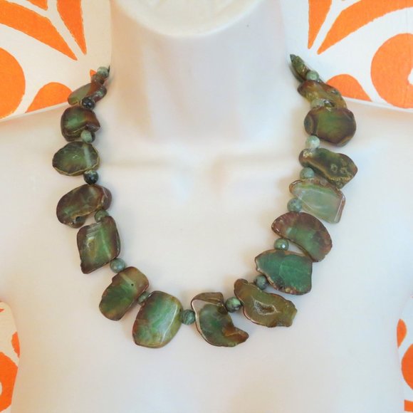 Beautiful Green & Brown Chunky Agate Necklace - Picture 2 of 2
